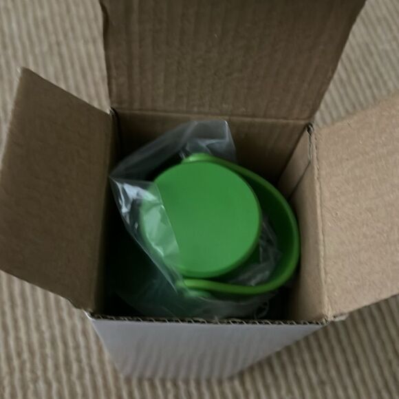 NEW Kate Spade Outlet Green Insulated Stainless Steel Water Bottle 16oz - Picture 4 of 4